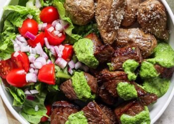Crispy Air Fryer Steak Bites with Dreamy Green Sauce